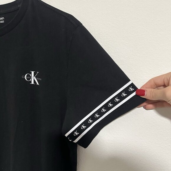 Calvin Klein Men’s Black Short Sleeve T Shirt Logo Size Small - Picture 3 of 5